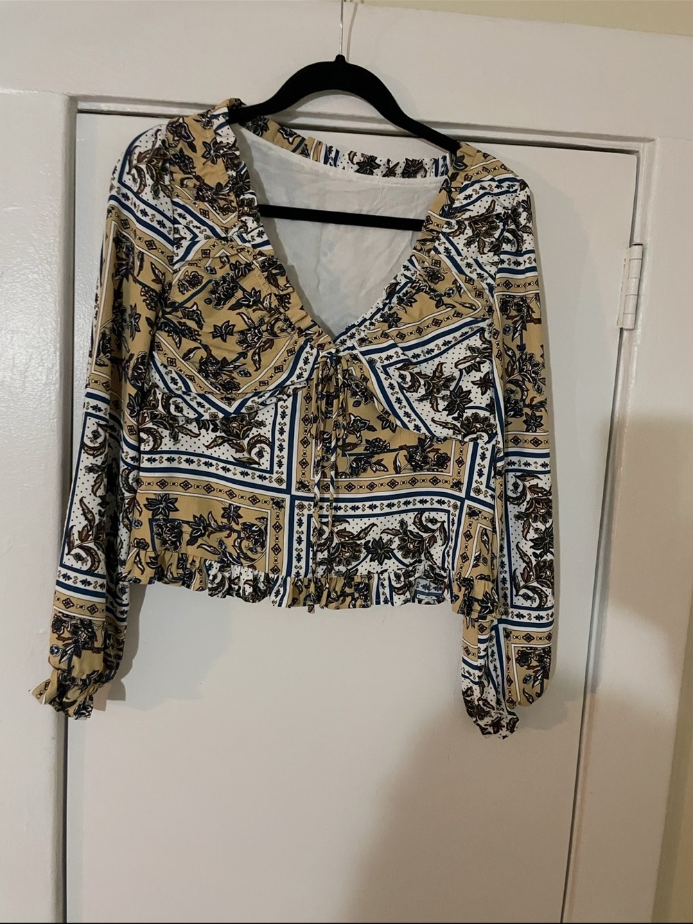 Woven Printed V-Neck Long Sleeve Crop Top in Mustard size Small